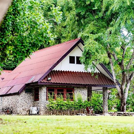 Nan Waterside Hong Bon Nern Bed & Breakfast Bagian luar foto