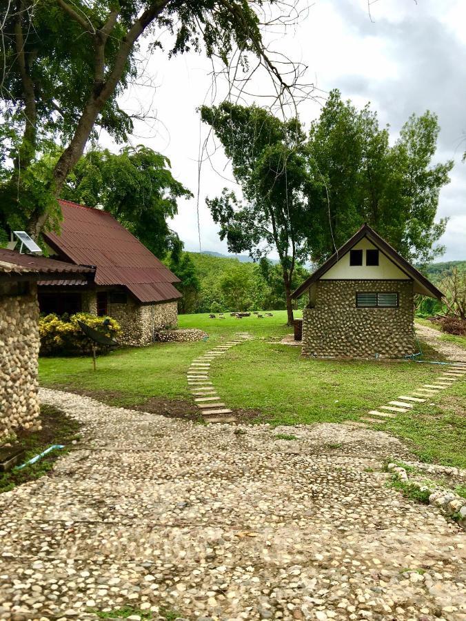 Nan Waterside Hong Bon Nern Bed & Breakfast Bagian luar foto