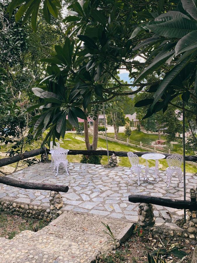 Nan Waterside Hong Bon Nern Bed & Breakfast Bagian luar foto