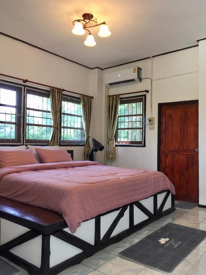 Nan Waterside Hong Bon Nern Bed & Breakfast Bagian luar foto