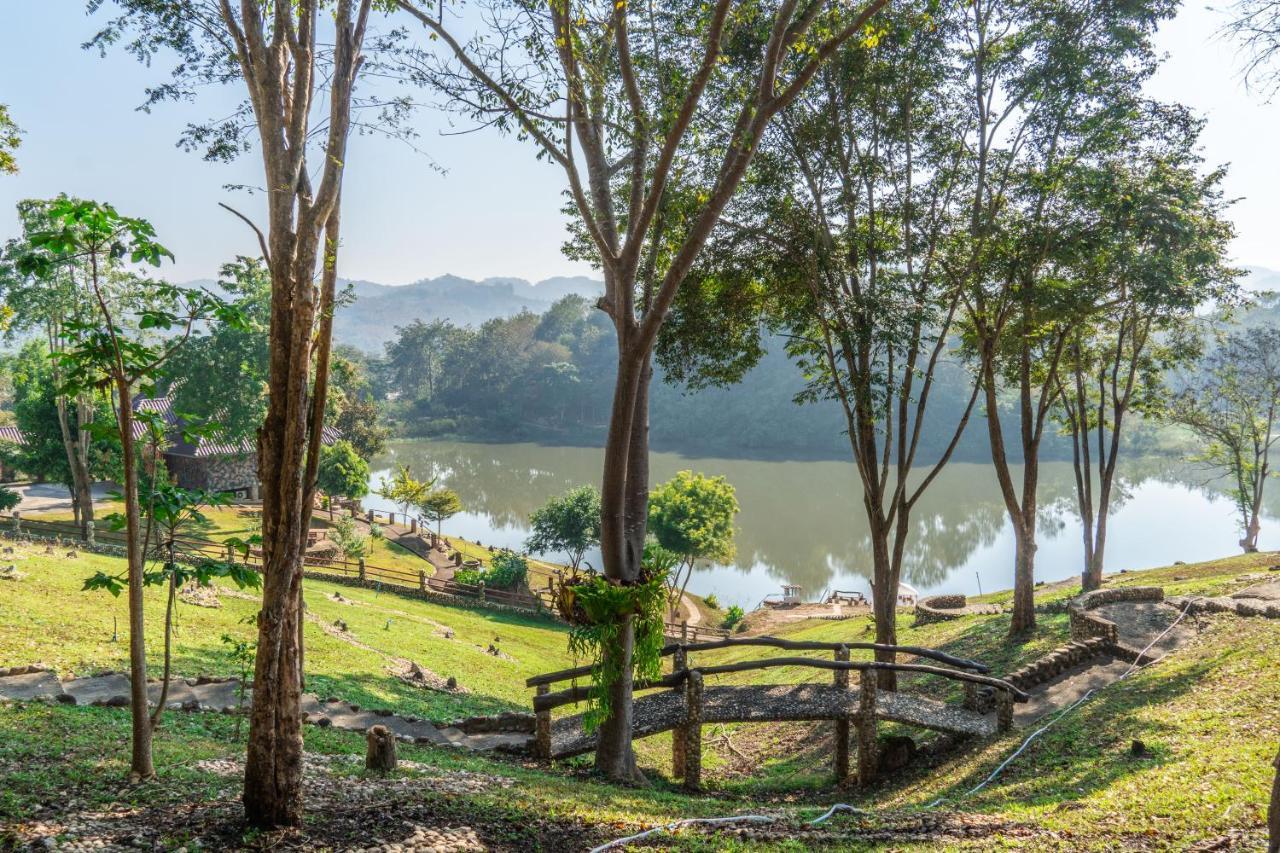 Nan Waterside Hong Bon Nern Bed & Breakfast Bagian luar foto