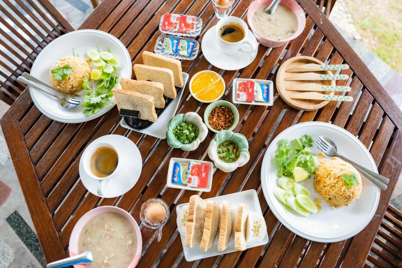 Nan Waterside Hong Bon Nern Bed & Breakfast Bagian luar foto