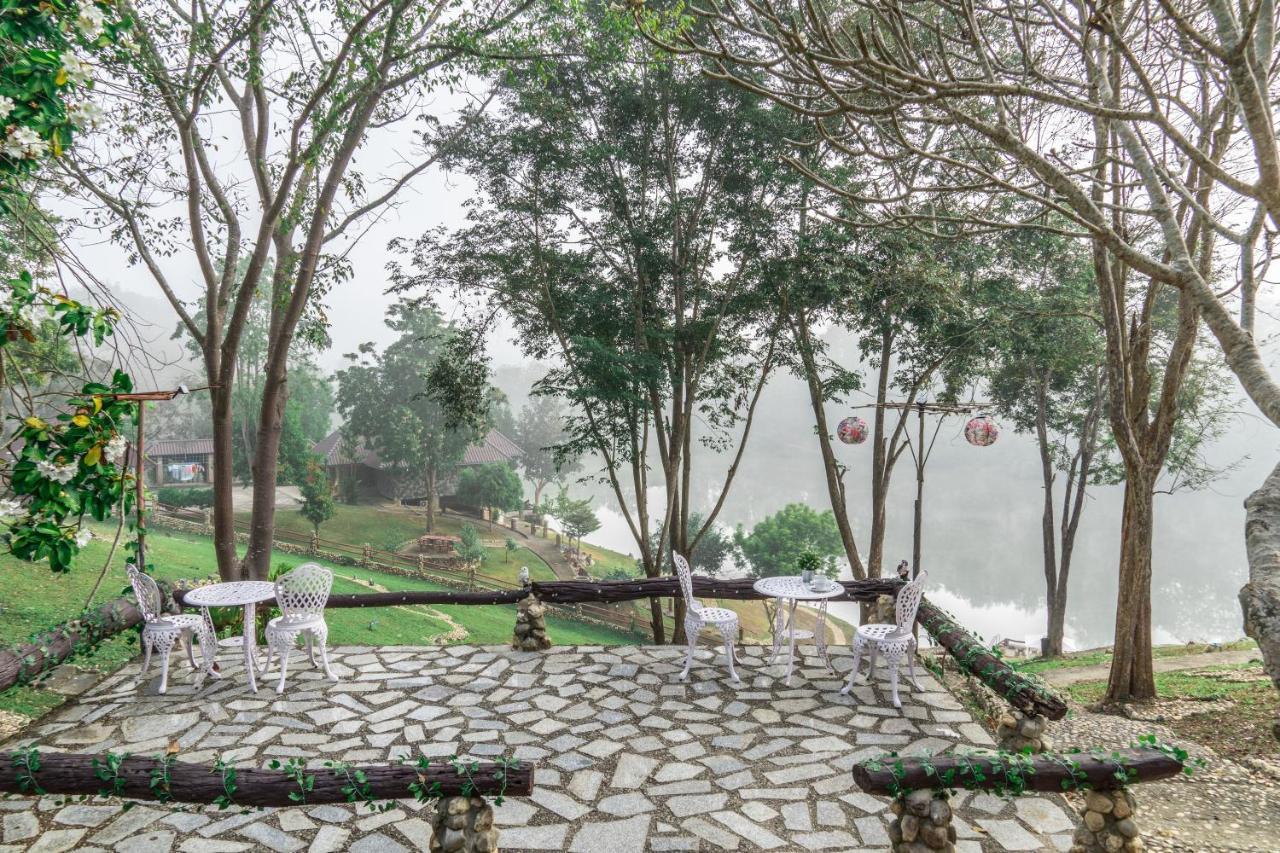 Nan Waterside Hong Bon Nern Bed & Breakfast Bagian luar foto