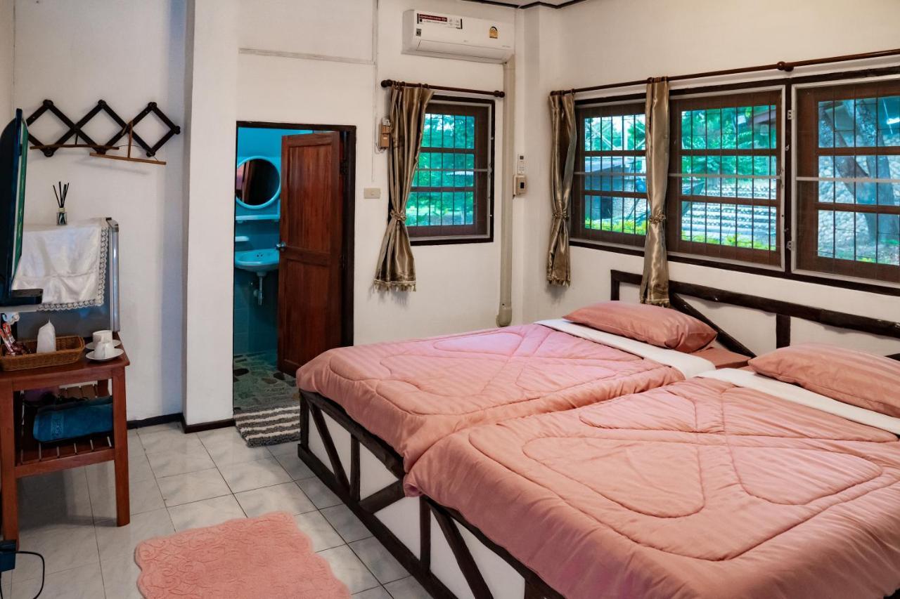 Nan Waterside Hong Bon Nern Bed & Breakfast Bagian luar foto